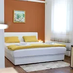 بيت الشباب داليلا *