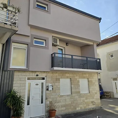 Dalila Apartment *