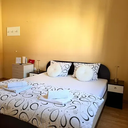 Central Stay Mostar - Apartments & Rooms * מוסטר